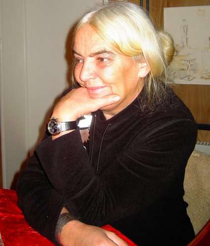 Portrait  Marlies Seeliger-Crumbiegel