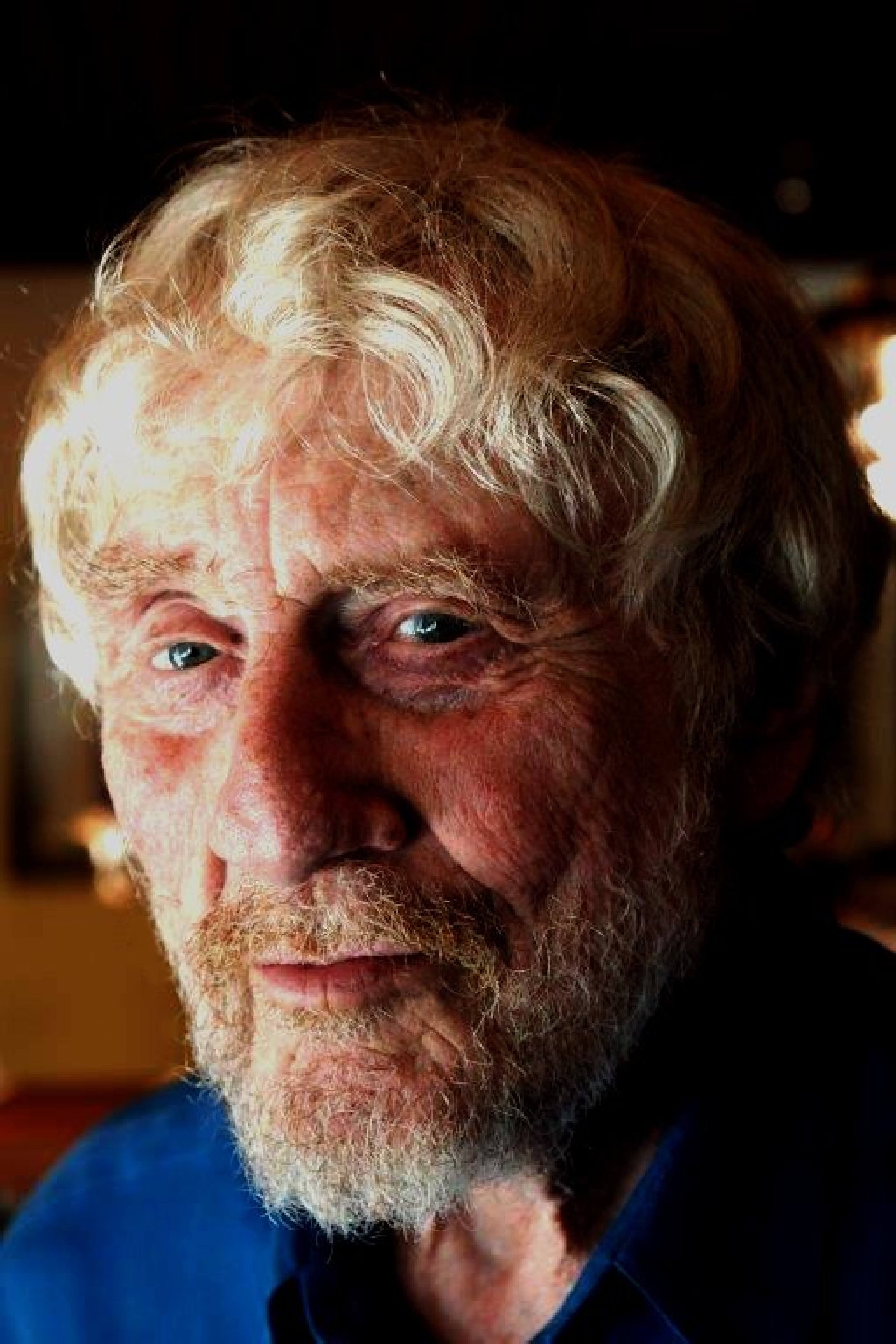 Portrait Dieter Crumbiegel